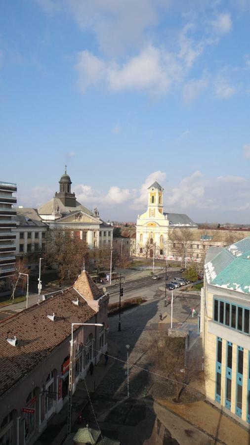 Ecomfort Apartment Kecskemét Esterno foto